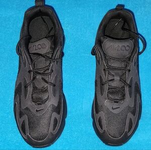 Nike Air Max 200 tennis shoes. New w/o tags. Black mesh and black suede. Size 12